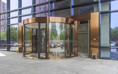 天路蓝图大厦旋转门